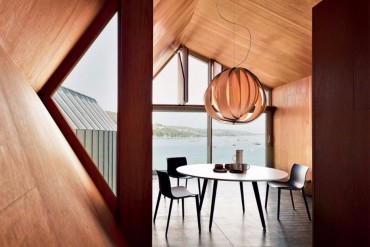 TOP 15 Modern Dining Tables on Pinterest | www.bocadolobo.com #diningtables #diningroom #thediningroom #diningarea #diningareadesign #exclusivedesign #pinterest #interiordesign #interiordesigner #tables #luxuryfurniture #luxurydesign #luxurybrands #luxury #luxurious #bestbrands #besttables #bestdiningtables #bestdiningrooms