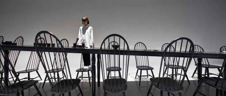 Amazing Optical Illusion Dining Table In Japan | www.bocadolobo.com #moderndiningtables #diningroom #thediningroom #art #diningarea #diningareadesign #luxurybrands #luxuryworld #creative @moderndiningtables