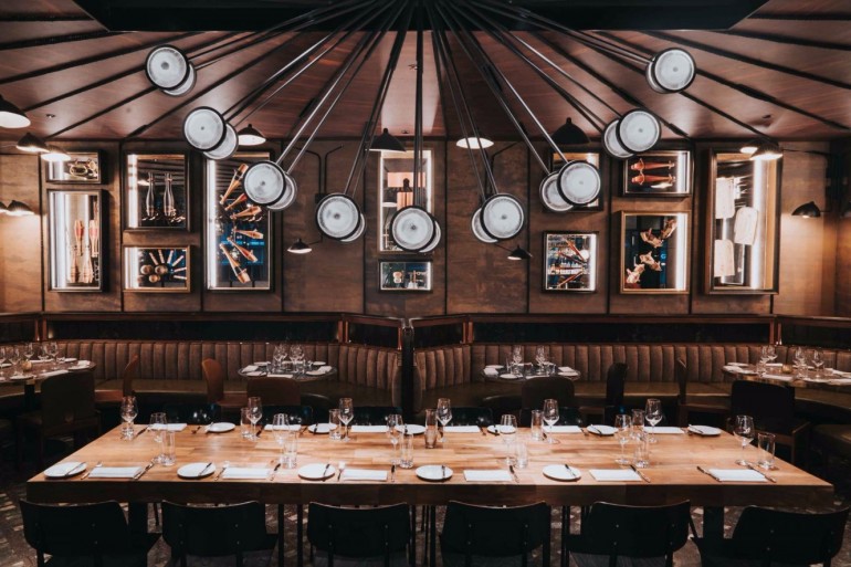 Luxury Dining Areas By Joyce Wang | www.bocadolobo.com #moderndiningtables #diningtables #diningroom #thediningroom #diningarea #diningareadesign #roomdesign #exclusivedesign #interiordesign #topinteriordesigners #famousinteriordesigners #bestinteriordesigners #luxurydiningroom #thediningroom #luxuryrestaurants #restaurants @moderndiningtables
