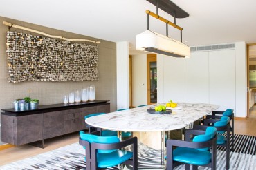 10 Stone Dining Tables | www.bocadolobo.com #moderndiningtables #stone #diningtable #diningroom #thediningroom #diningarea #diningareadesign #roomdesign @moderndiningtables