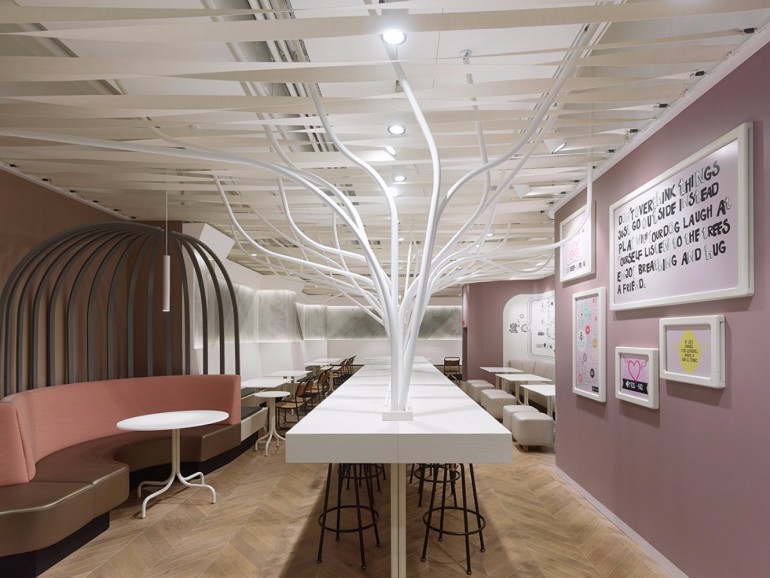 Dining Tables With Branches From Swiss Naturals Food Restaurant | www.bocadolobo.com #moderndiningtables #restaurants #diningarea #diningareadesign #exclusivedesign #interiordesign #creativedesign @moderndiningtables