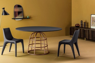 Gilles’s Modern Dining Tables Rest On Wireframe-style Metal Bases | #diningtables #diningroom #thediningroom #diningarea #diningareadesign #roomdesign #diningdesign #exclusivedesign #interiordesign #product design #luxurybrands @moderndiningtables