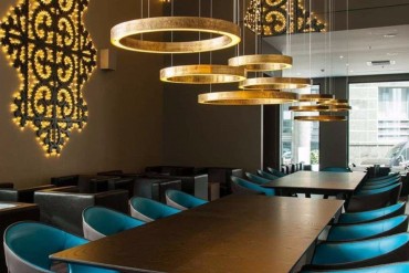 Amazing Dining Tables Choices By Top Interior Designers Worldwide | www.bocadolobo.com #moderndiningtables #diningroom #diningroomdesign #diningarea #thediningroom #luxurybrands #topinteriordesigners #famousinteriordesigners #bestinteriordesigners #luxurybrands #interiordesign #exclusivedesign @moderndiningtables