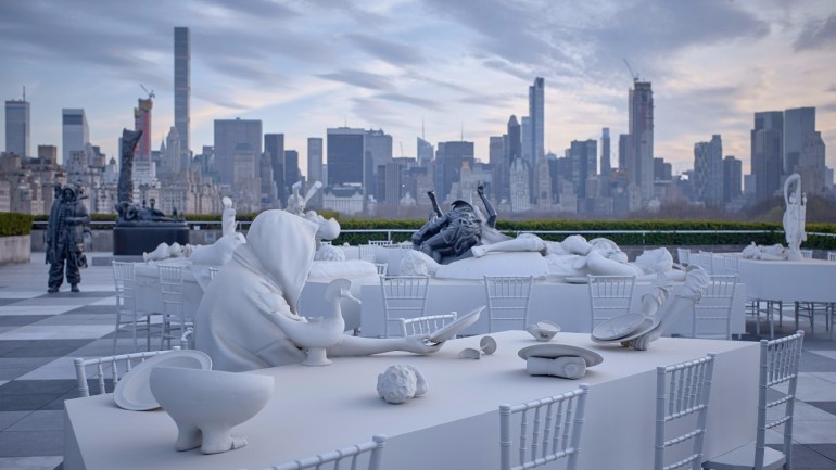 An Artistic Dining Area You Need To See | www.bocadolobo.com #moderndiningtables #diningroom #diningarea #thediningroom #exclusivedesign #metropolitanmuseum #newyorkcity