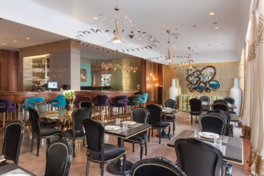 A Special Dining Table at Cococo Restaurant in Russia | www.bocadolobo.com #luxuryrestaurant #russia #diningexperience #interiordesign #interiordesigners #luxurybrands #luxuryfurniture #expensiverestaurants #moderndiningtables #luxurytables @moderndiningtables