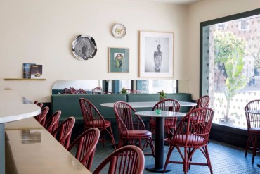 The Best Dining Areas by Jaime Hayon | www.bocadolobo.com #moderndiningtables #diningroom #diningarea #thediningroom #topinteriordesigners #bestinteriordesigners #interiordesign #luxurybrands @moderndiningtables