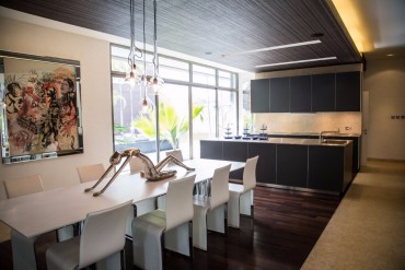 Top Interior Designers Get Inspired by NEAT's Dining Areas | www.bocadolobo.com #topinteriordesigners #moderndiningtables #diningroom #thediningroom #diningareas #interiordesign #exclusivedesign @moderndiningtables