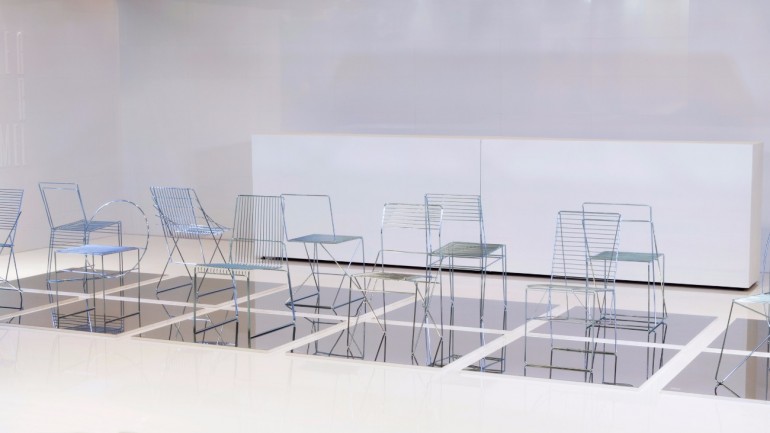 University Students Design Dining Chairs Using Only Steel Rods | www.bocadolobo.com #diningchairs #moderndiningtable #diningtables #diningroom #thediningroom #diningarea #exclusivedesign #productdesign @moderndiningtables