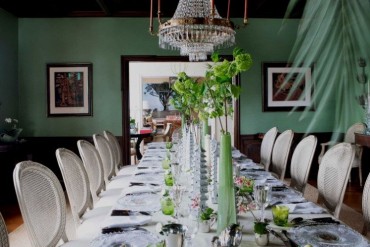 How to Choose Your Dining Room’s Color for 2018 | www.bocadolobo.com #moderndiningtables #diningroom #thediningroom #diningarea #diningdesign #roomdesign #colours #roomcolors @moderndiningtables