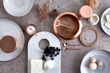 The Stunning Infinitude Tableware Collection | www.bocadolobo.com #moderndiningtables #tableset #diningroom #thediningroom #exclusivedesign #luxurypieces @moderndiningtables