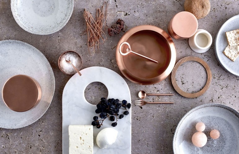 The Stunning Infinitude Tableware Collection | www.bocadolobo.com #moderndiningtables #tableset #diningroom #thediningroom #exclusivedesign #luxurypieces @moderndiningtables