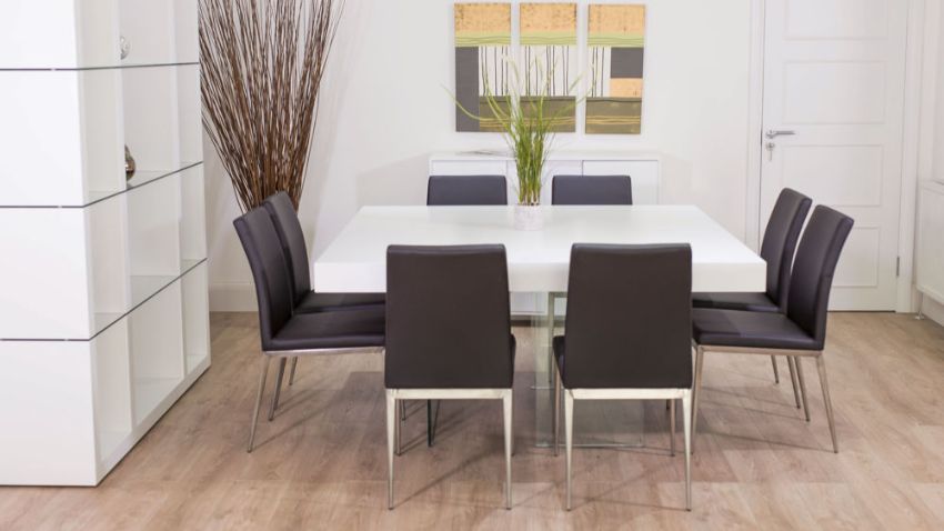 10 Most-Wanted Square Dining Tables