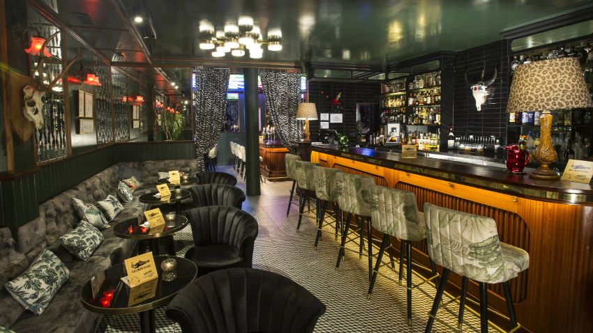Welcome to Salmon Guru - The Best Cocktail Bar In Spain