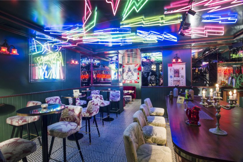 Welcome to Salmon Guru - The Best Cocktail Bar In Spain