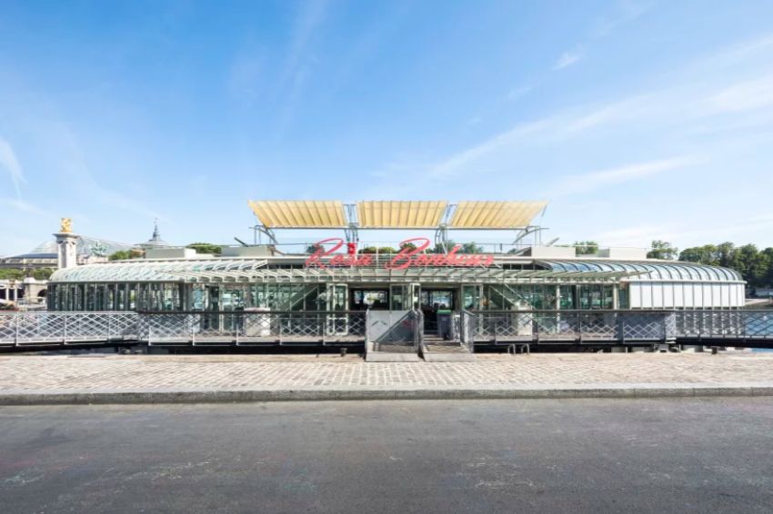 Ducasse Sur Seine - 19th-century Inspired Glass Floating Restaurant