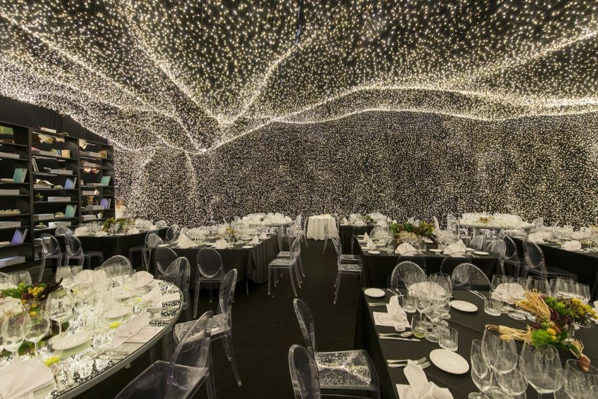 The Interstellar Restaurant - The Power Of Lighting Design
