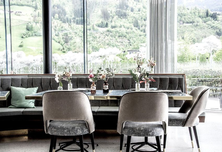 Inside The Swarovski Crystal Worlds: Discover The Luxury Daniels. Café & Restaurant