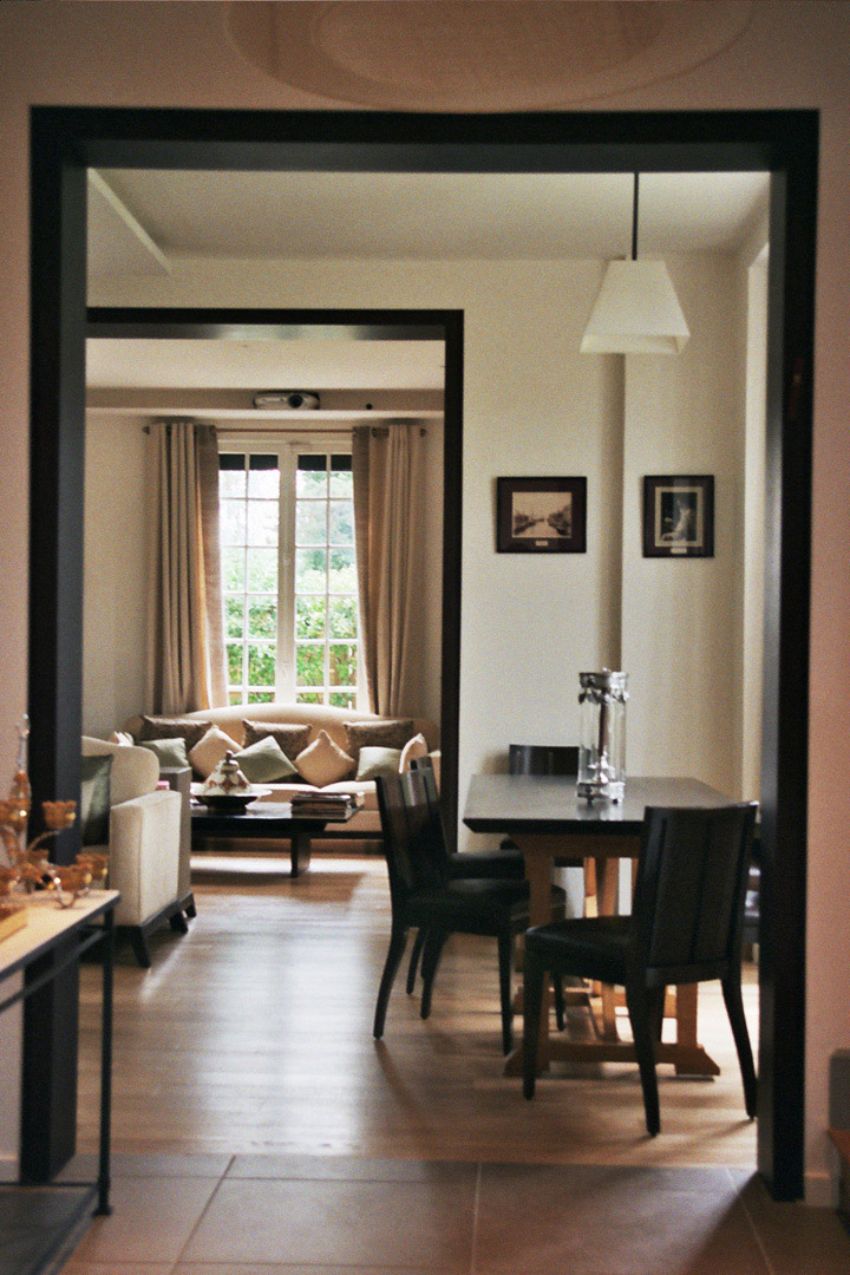Striking Dining Rooms To Inspire You Designed by BISMUT & BISMUT