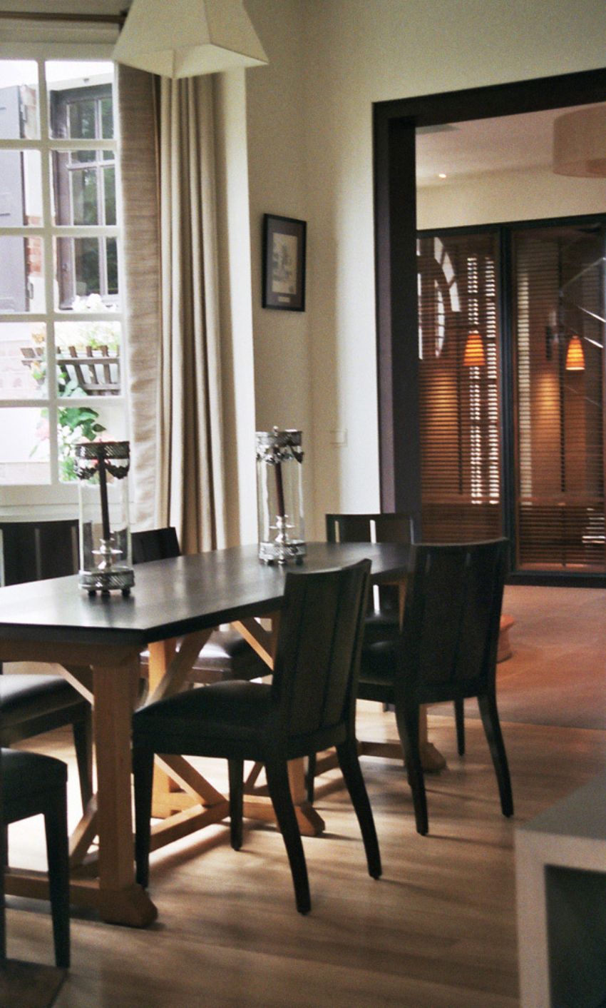 Striking Dining Rooms To Inspire You Designed by BISMUT & BISMUT