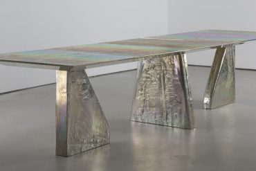 Unravel Vincenzo De Cotiis Simple Yet Contemporary Dining Table Designs ft