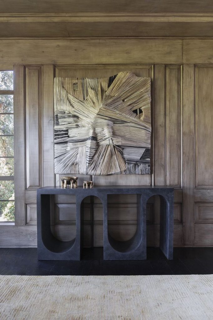 10 Modern Console Tables For Your Entryway