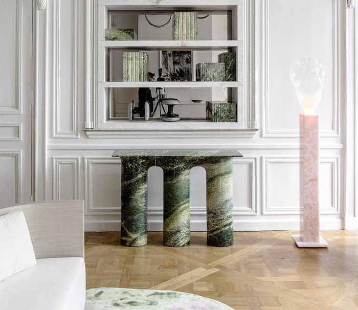 10 Modern Console Tables For Your Entryway