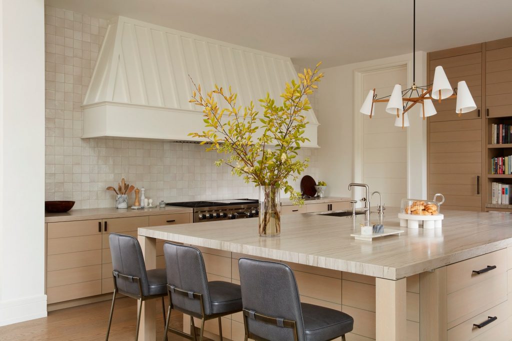 Meet a Modern Home With A Striking Pink Sculpture and a Purple Dining Room
