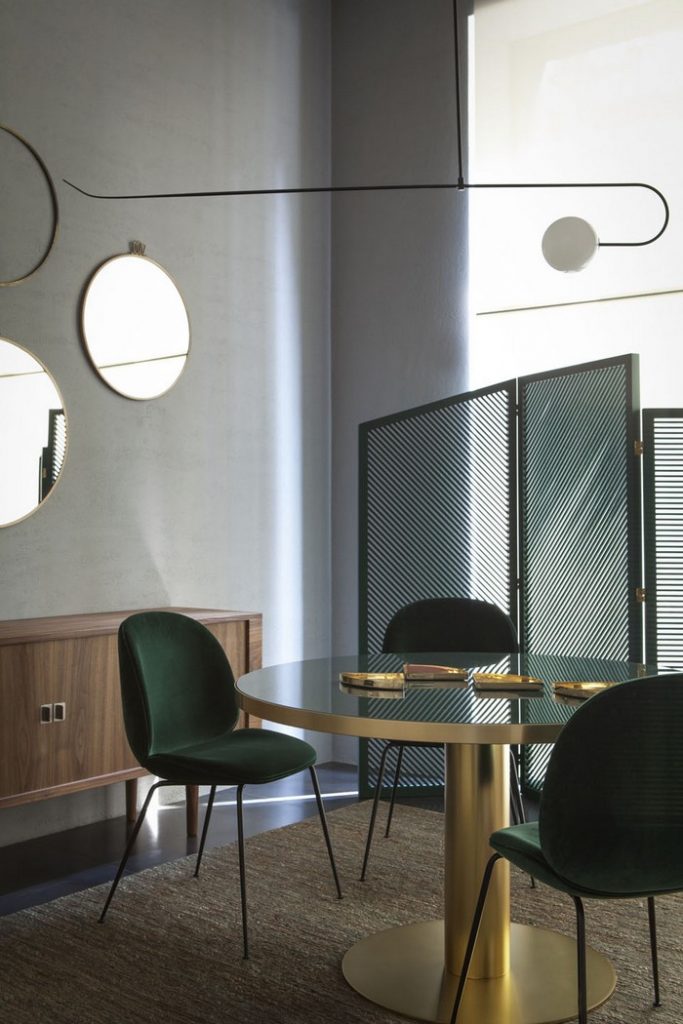10 Round Dining Tables to Create a Cozy and Modern Decor